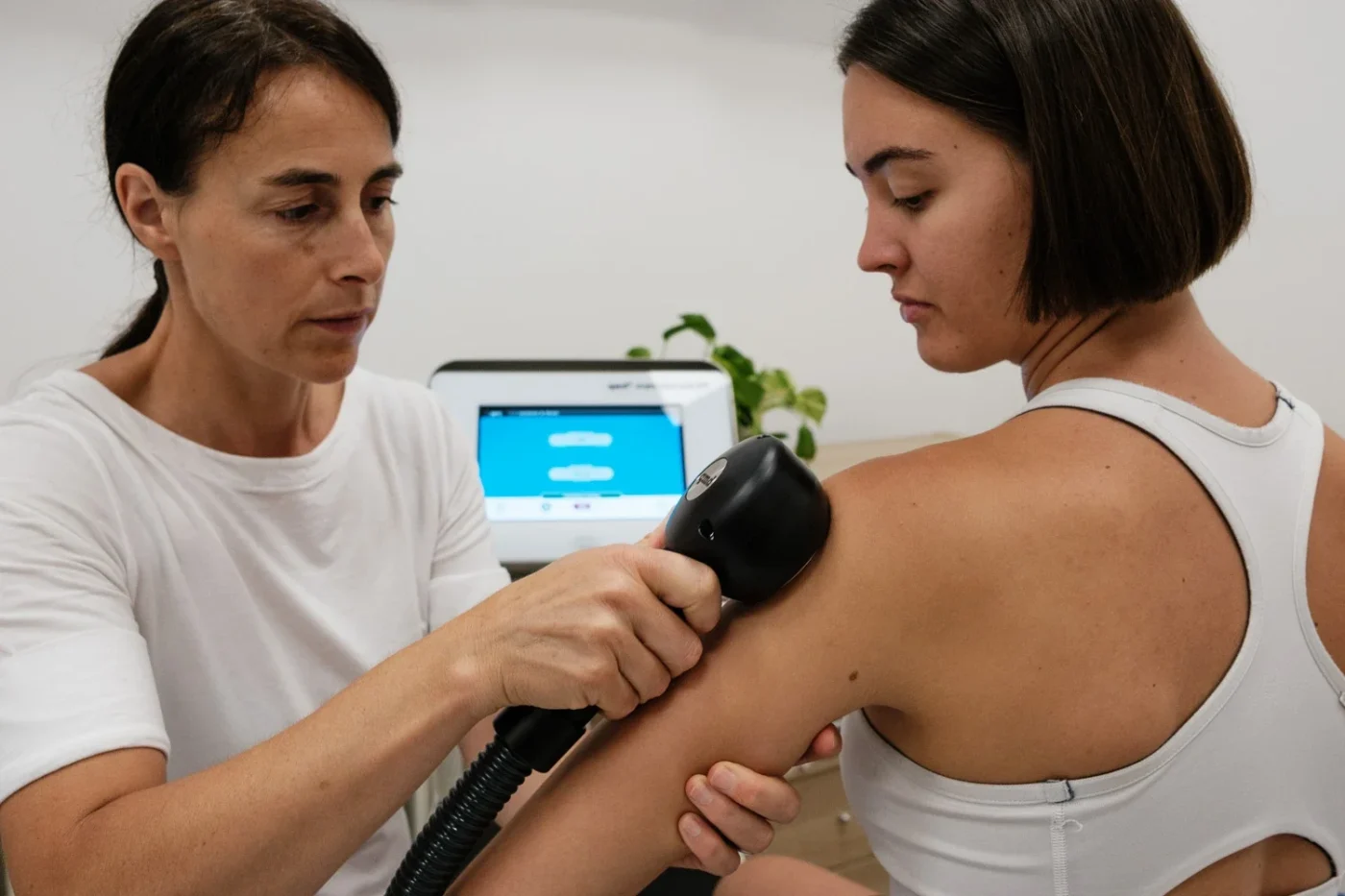 Applicazione di cryo-termoterapia con Ares Cryo-Thermal